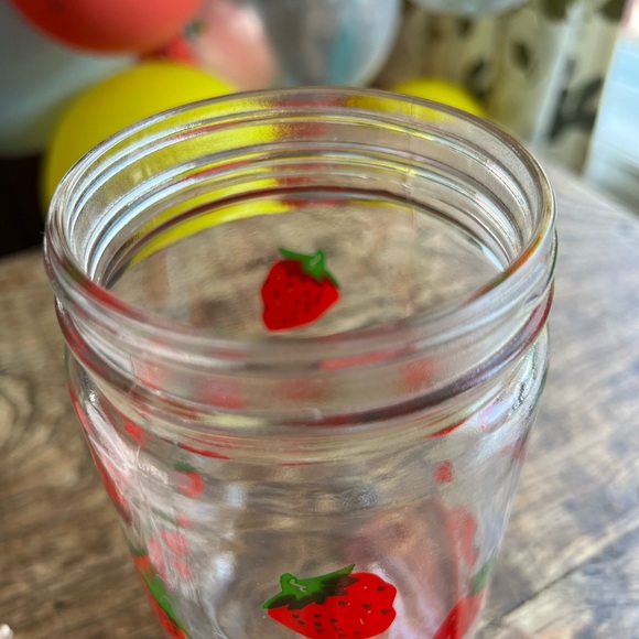 Large vintage glass jar, strawberry jar, strawberry print. Lidded jar - Picture 7 of 9